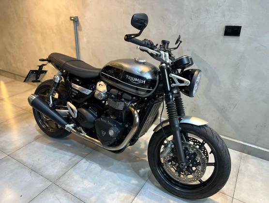 TRIUMPH SPEED TWIN 